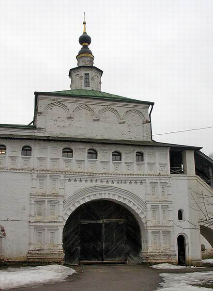 Святые или Никольские ворота Горицкого Успенского монастыря в Переславе-Залесском